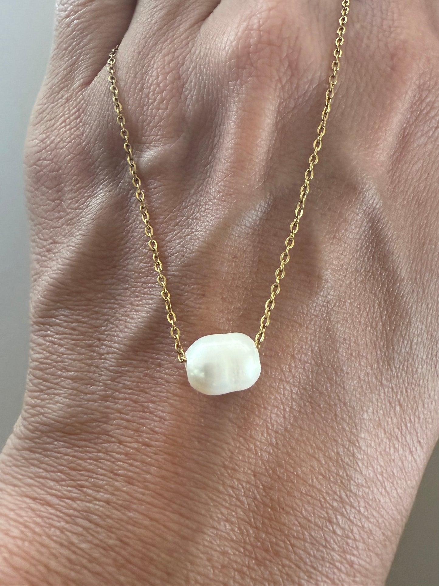 Minimalist fresh Water pearls Necklace