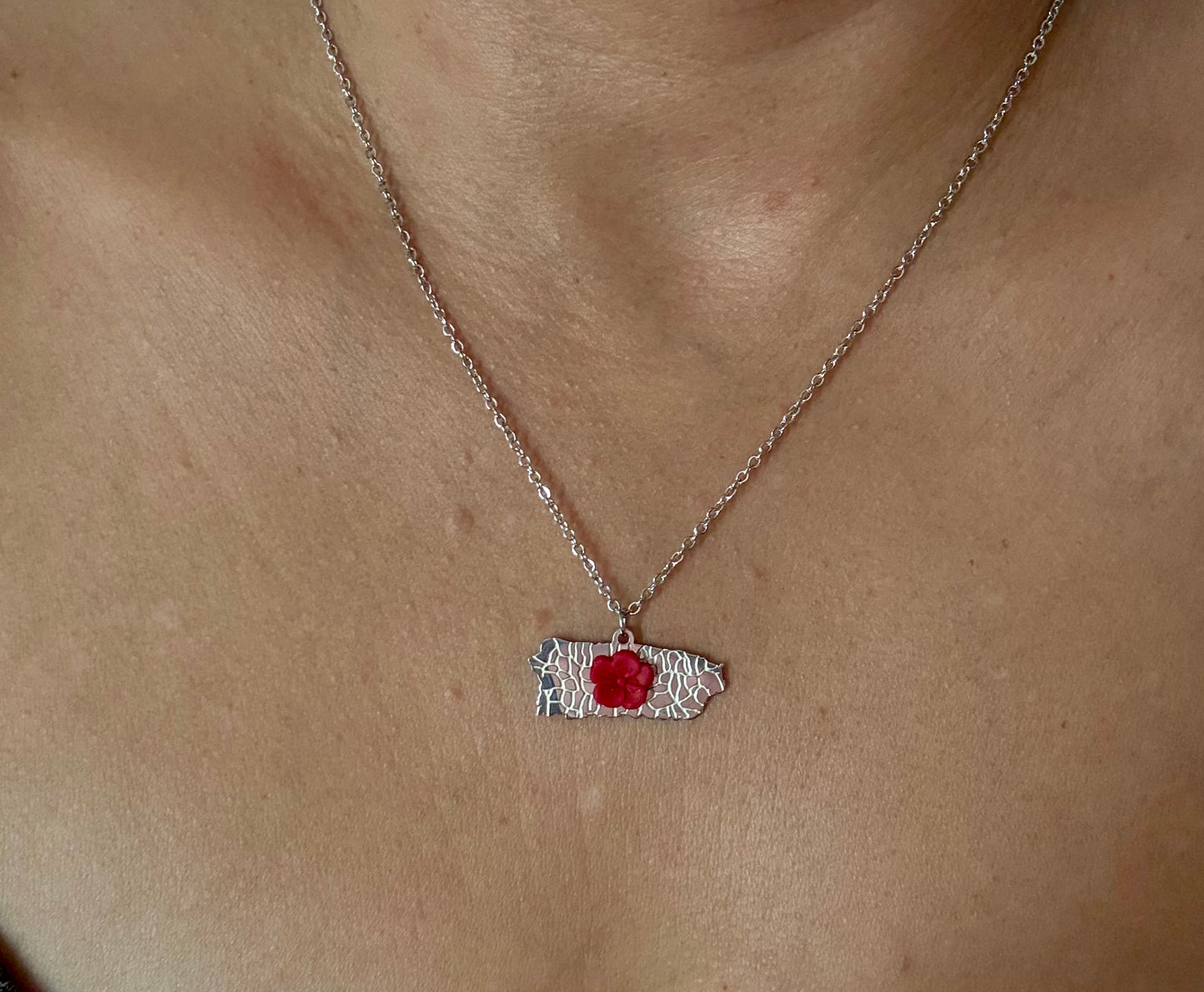 PR and flor de maga necklace