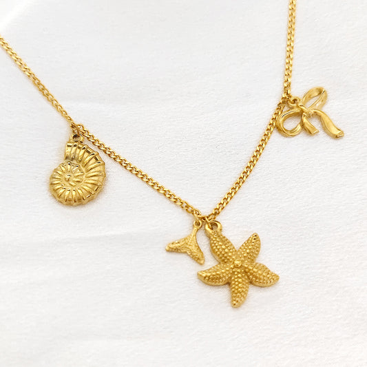 Icacos charm necklace