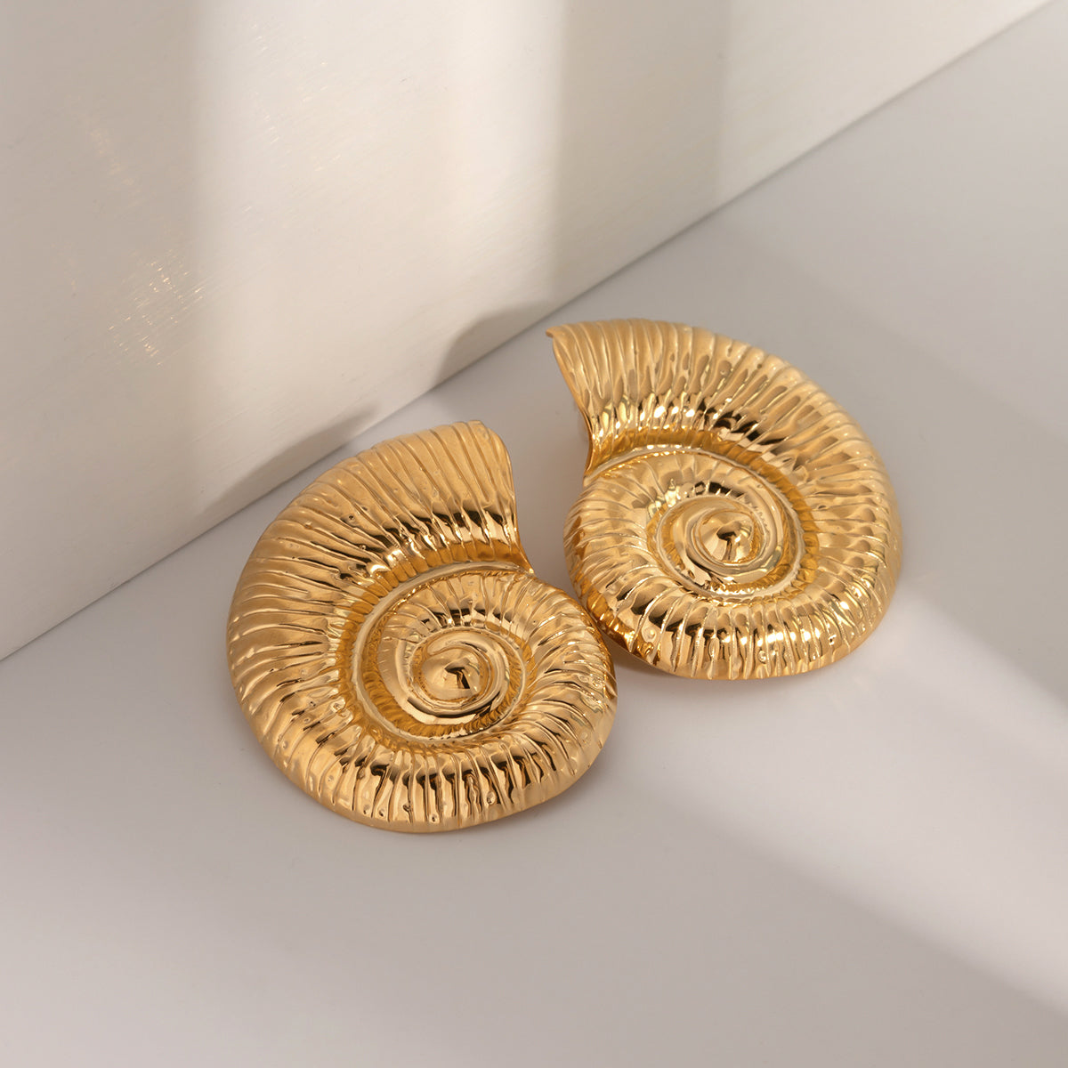 CARACOL EARRINGS