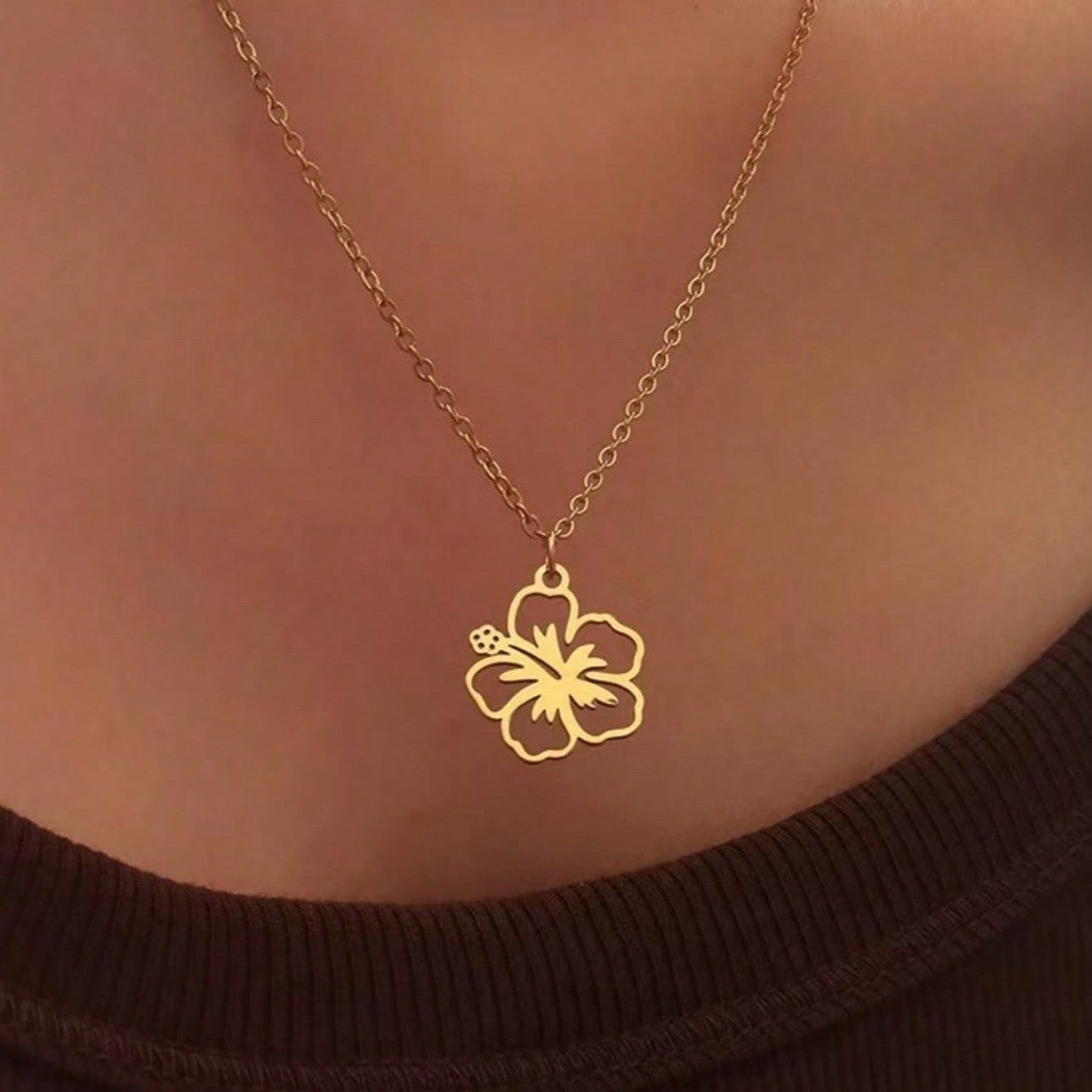 Flor de Maga minimalist necklace